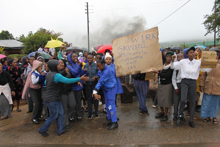 Photo of parents protesting