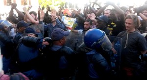 Photo of protesters outside Parliament