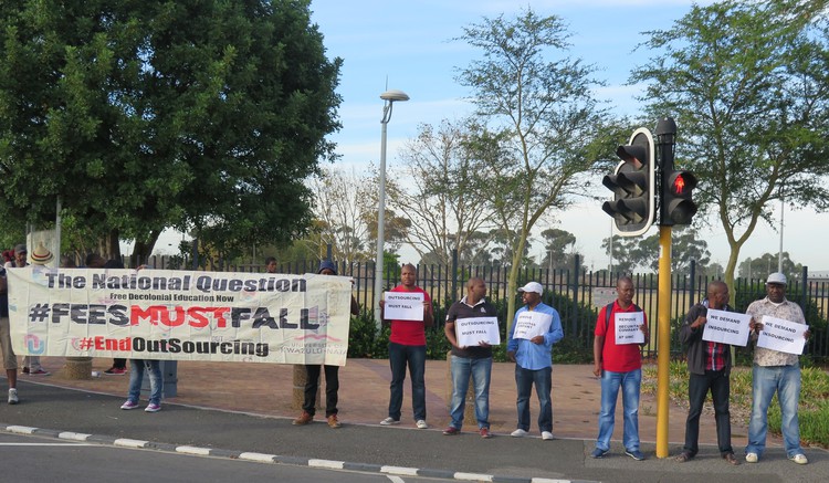 Photo of demonstrating workers