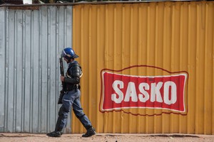 Grabouw community protests for increased wages for farm workers