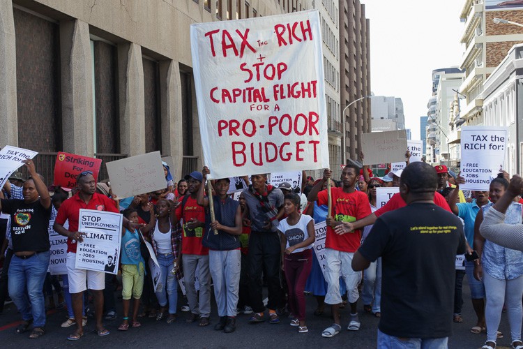 Photo of protesters outside Parliament