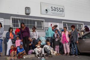 Photo of social grants queue