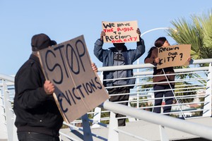 Picket against Woodstock evictions