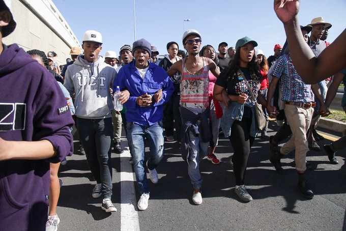 Photo of protesters on M3