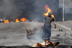 Taxi drivers protest in Hout Bay