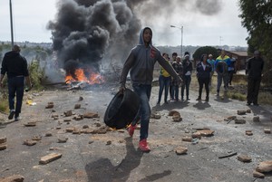 Residents clash with police in Davidsonville