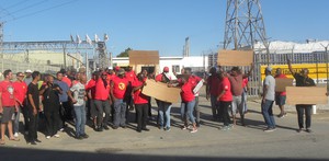 Photo of picketing workers