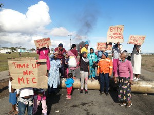 Photo of people protesting