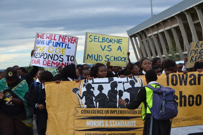 Photo of school students protesting