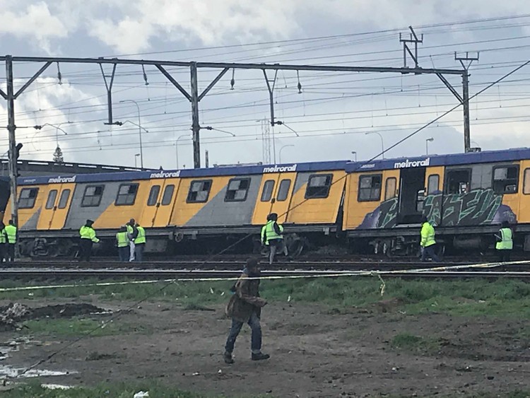 Photo of derailed train