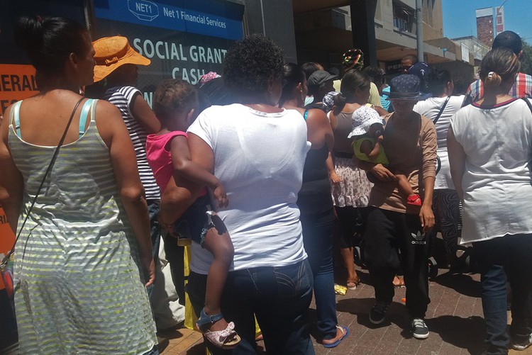 Photo of social grants queue