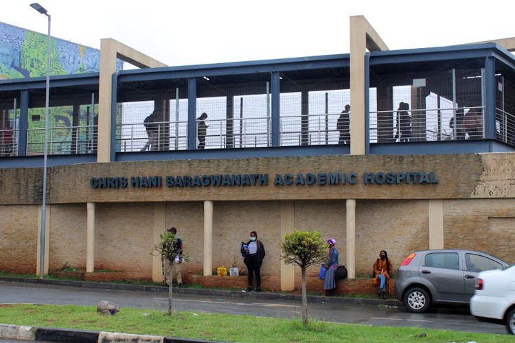 Photo of entrance of Chris Hani Baragwanath Hospital