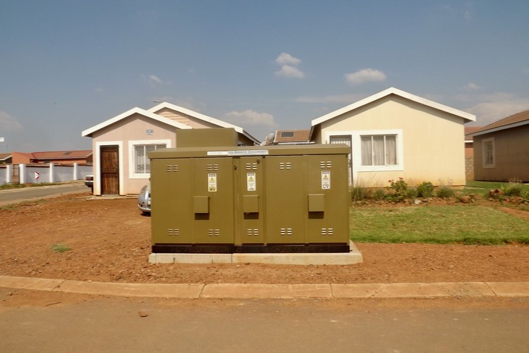 Photo of an electrical transformer box