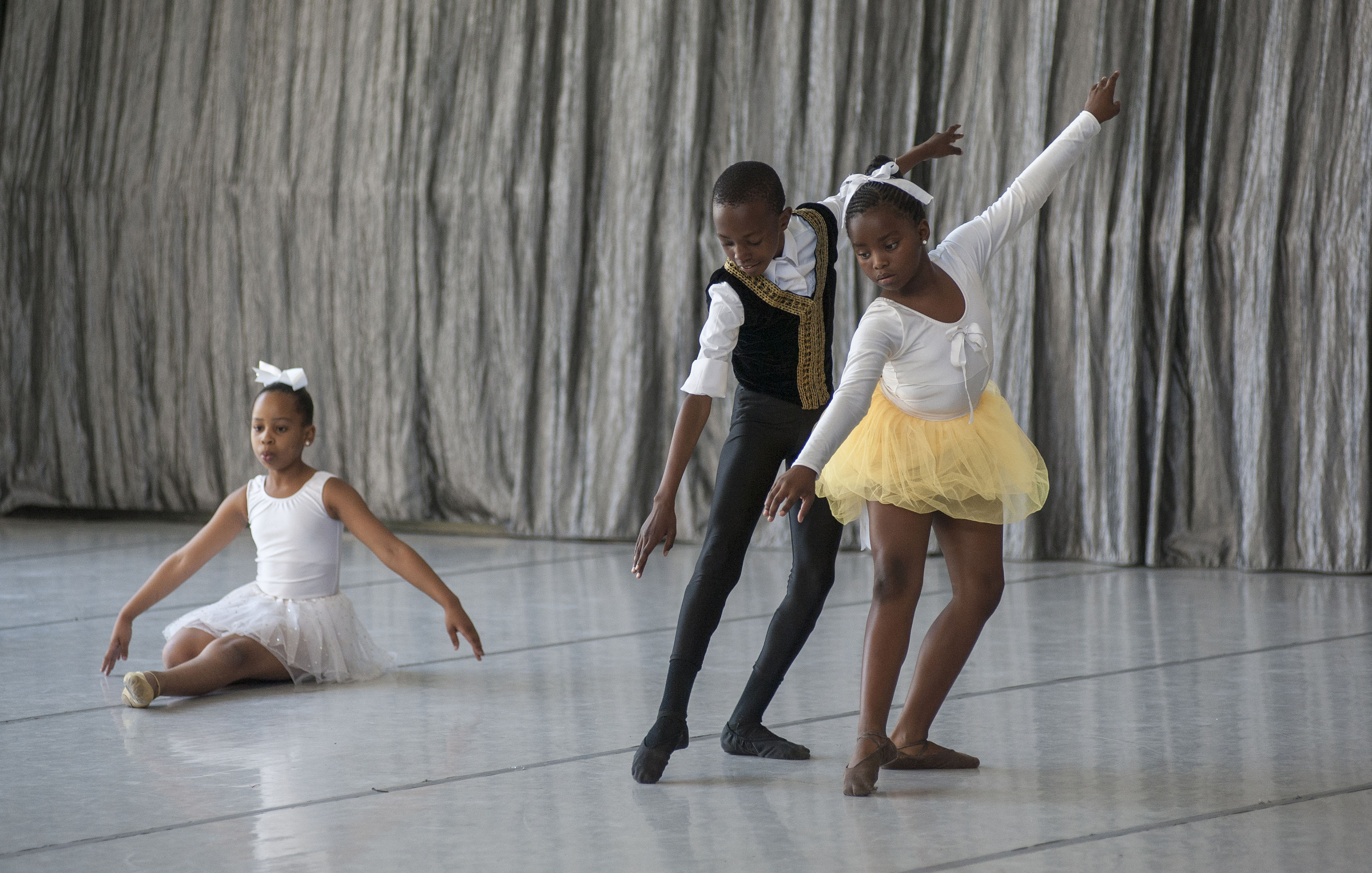 Photo of young ballet dancers in costume